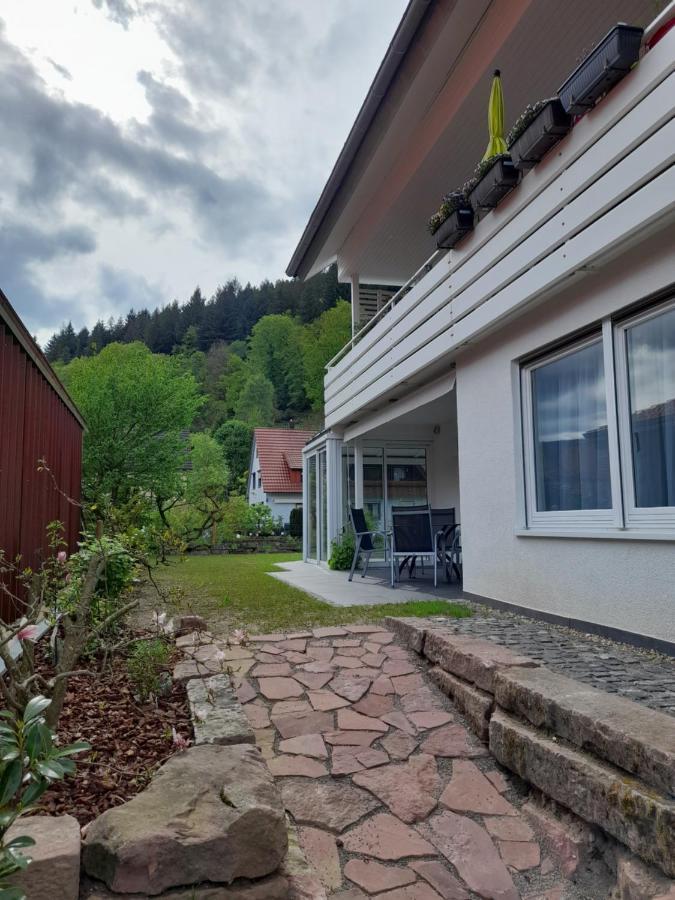 Am Enzufer Mit Wintergarten Im Schwarzwald Apartment *